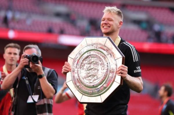 Aaron Ramsdale of Arsenal with the Community Shield; Wembley Stadium, London, England; Community Shield Football, Arsenal versus Manchester City. Arsenal v Manchester City, FA Community Shield, Football, Wembley Stadium, London, UK - 06 Aug 2023