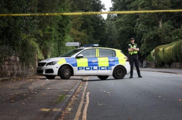 Police have closed part of Dunham Road, Booth Road and Regent Road in Altrincham for an on-going investigation.